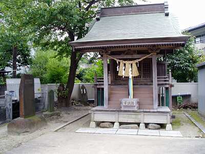 宮千代姥神社社殿