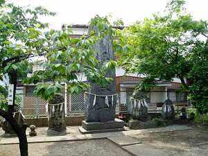 平田神社石碑群