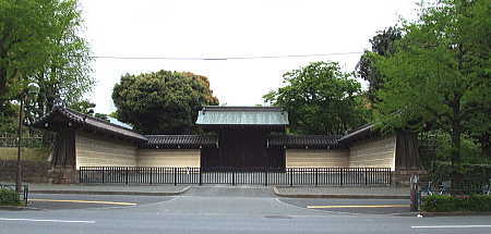 豊島岡墓地入口
