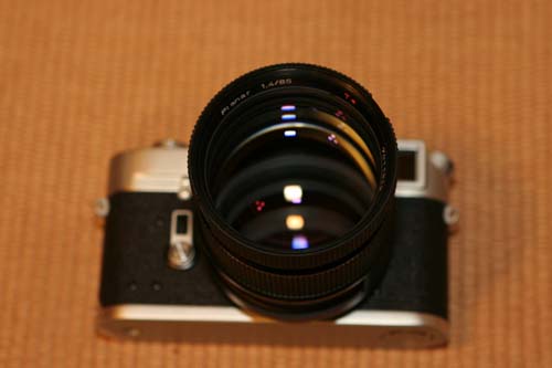 Carl Zeiss Planar 1,4/85 T* Converted